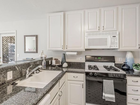 518 Almer Road 6, Burlingame CA 94010