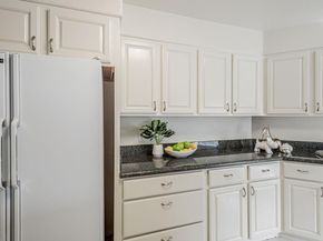 518 Almer Road 6, Burlingame CA 94010