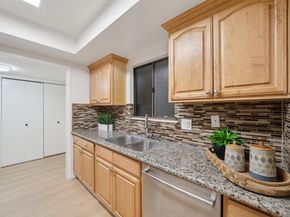 14333 Saratoga Avenue 11, Saratoga CA 95070