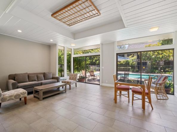 14333 Saratoga Avenue 11, Saratoga CA 95070