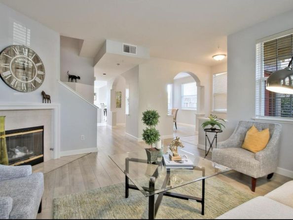 309 Village Circle, Santa Cruz CA 95060
