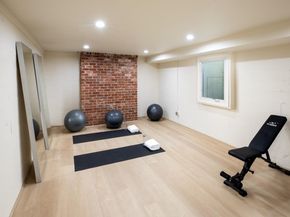 1470 Aura Way, Los Altos CA 94024