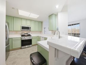 607 Arcadia Terrace 204, Sunnyvale CA 94085