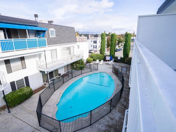 1945 Mount Vernon Court 14, Mountain View CA 94040