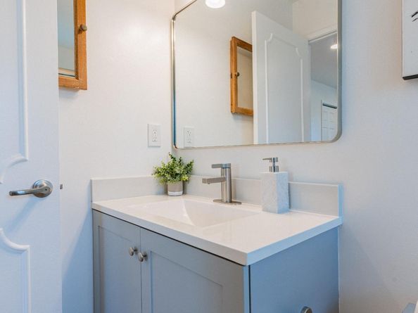 1945 Mount Vernon Court 14, Mountain View CA 94040