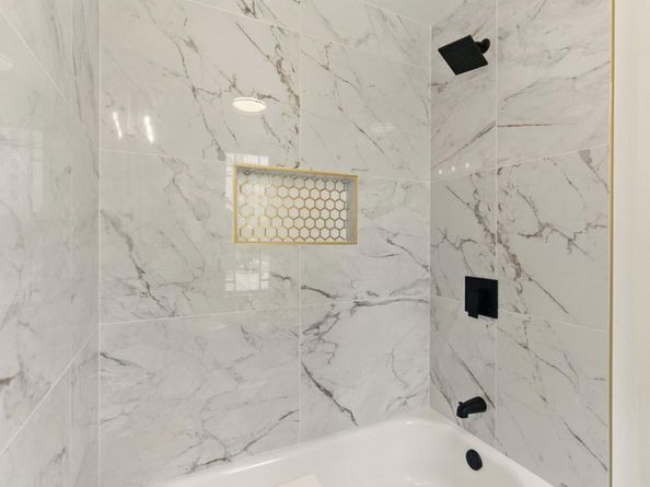 244 Lakeside 202, Oakland CA 94612