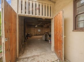 Emerson, Oakland CA 94610