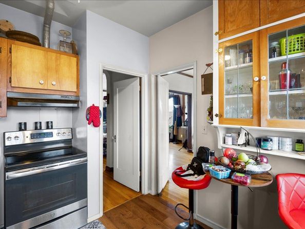 Emerson, Oakland CA 94610