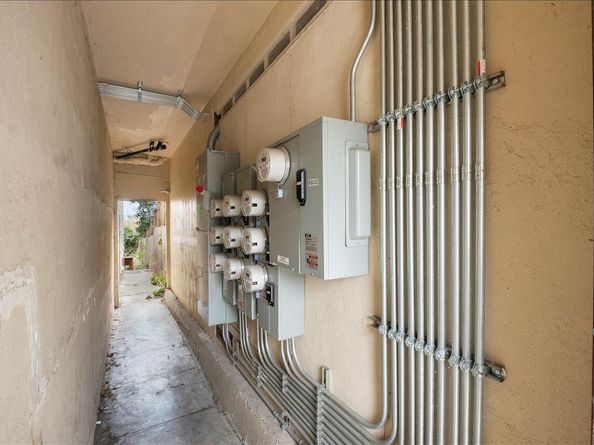 Emerson, Oakland CA 94610