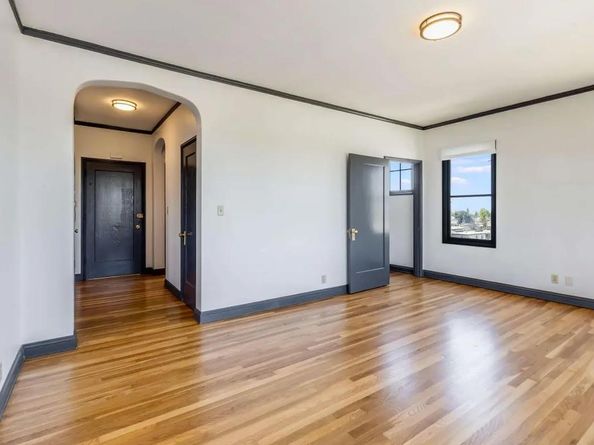 Emerson, Oakland CA 94610