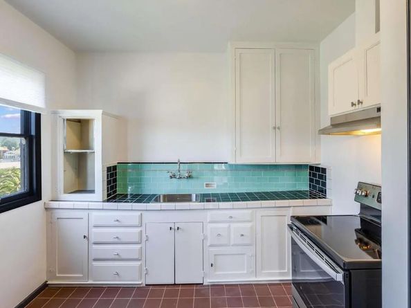 Emerson, Oakland CA 94610