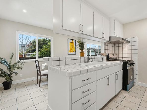 1540 E Saint James Street, San Jose CA 95116