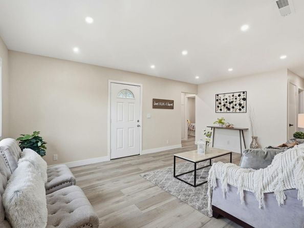 1540 E Saint James Street, San Jose CA 95116