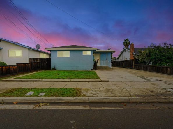 1540 E Saint James Street, San Jose CA 95116