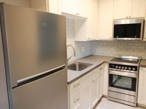 500 W Middlefield Road 122, Mountain View CA 94043