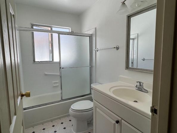 Ednamary, Mountain View CA 94040