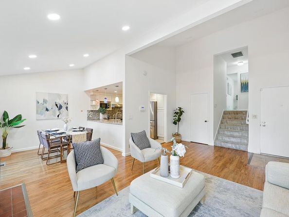 20245 Northglen Square, Cupertino CA 95014
