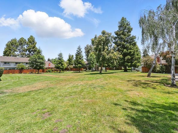 20245 Northglen Square, Cupertino CA 95014