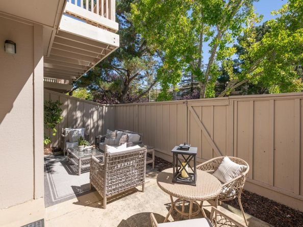 38 Weepingridge Court, San Mateo CA 94402