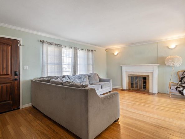 9401 Castlewood Street, Oakland CA 94605