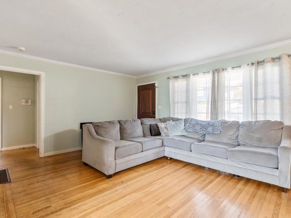 9401 Castlewood Street, Oakland CA 94605