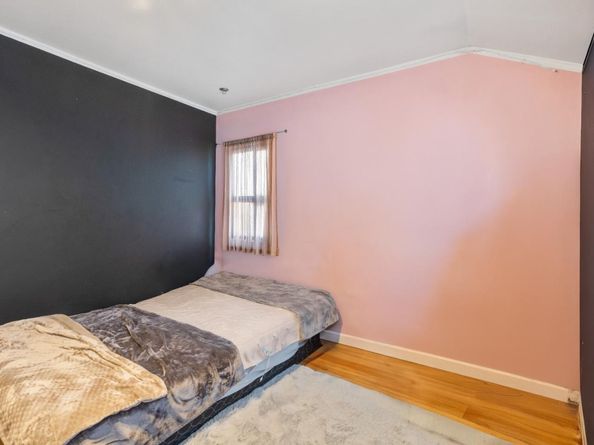 9401 Castlewood Street, Oakland CA 94605