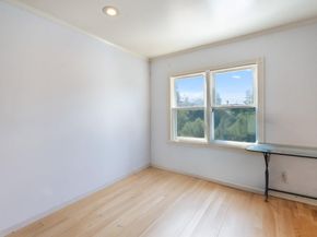 9401 Castlewood Street, Oakland CA 94605