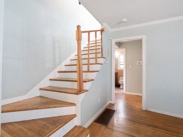 9401 Castlewood Street, Oakland CA 94605