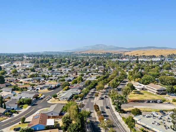 7527 Sutton Lane, Dublin CA 94568