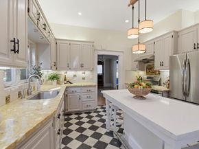 Chestnut, Alameda CA 94501
