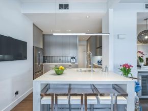 810 Lakeshore Drive, Redwood City CA 94065