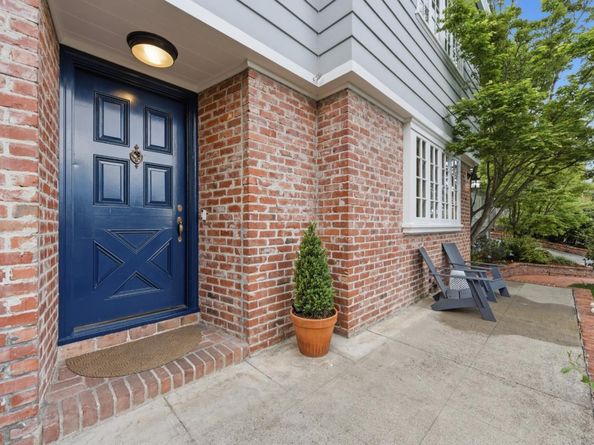 2835 Hillside Drive, Burlingame CA 94010