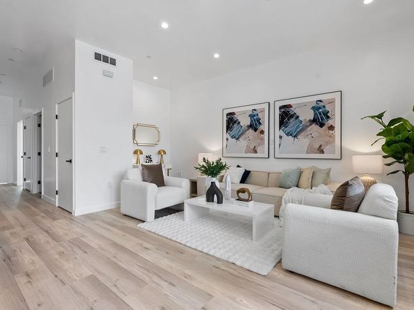 889 McLellan Drive 206, South San Francisco CA 94080