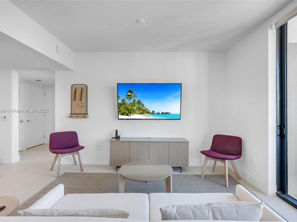 159 NE 6th St 4201, Miami FL 33132