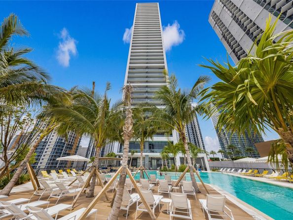 159 NE 6th St 4201, Miami FL 33132