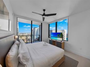 159 NE 6th St 4201, Miami FL 33132