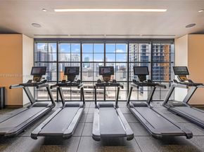 159 NE 6th St 4201, Miami FL 33132