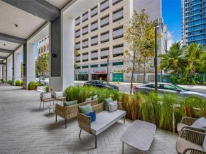 159 NE 6th St 4201, Miami FL 33132