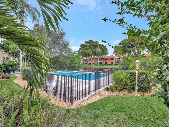 93 NE 17th Ct 93, Fort Lauderdale FL 33305