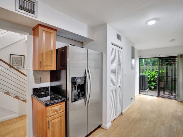 93 NE 17th Ct 93, Fort Lauderdale FL 33305