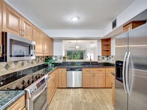 93 NE 17th Ct 93, Fort Lauderdale FL 33305