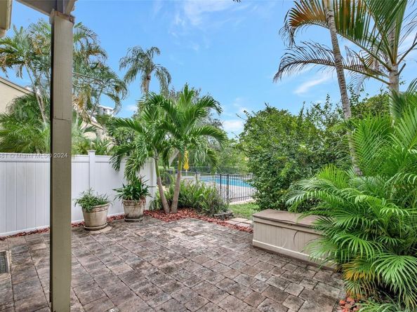 93 NE 17th Ct 93, Fort Lauderdale FL 33305