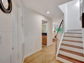 93 NE 17th Ct 93, Fort Lauderdale FL 33305