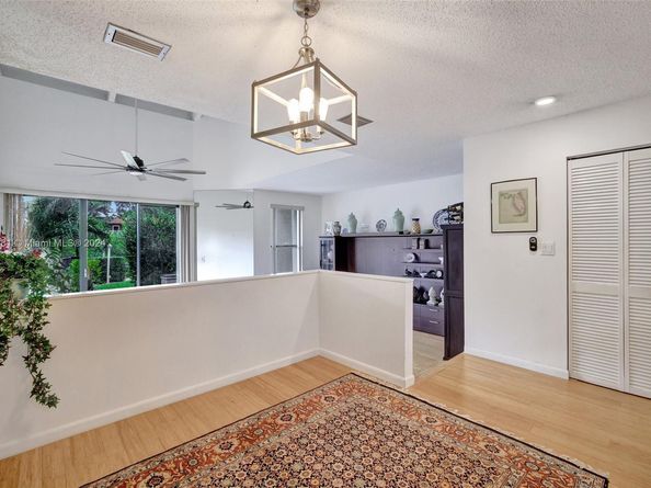 93 NE 17th Ct 93, Fort Lauderdale FL 33305