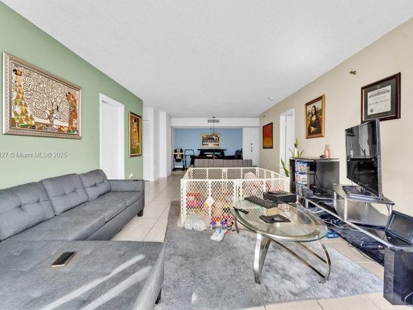 2501 Brickell Ave 1103, Miami FL 33129