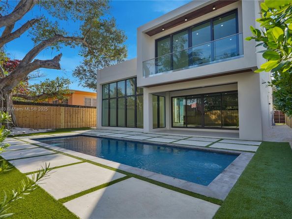 63 NW 47th Ter, Miami FL 33127