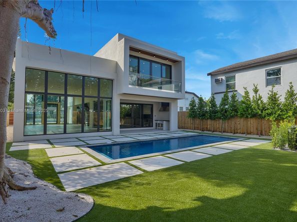 63 NW 47th Ter, Miami FL 33127