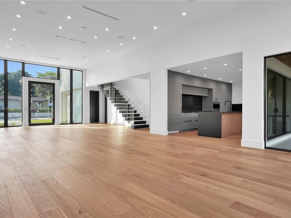 63 NW 47th Ter, Miami FL 33127