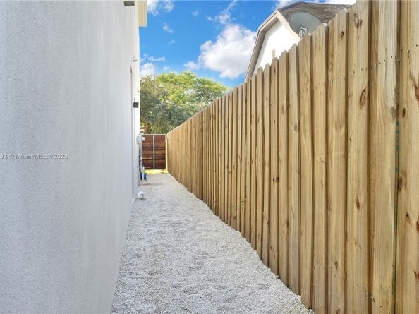 63 NW 47th Ter, Miami FL 33127