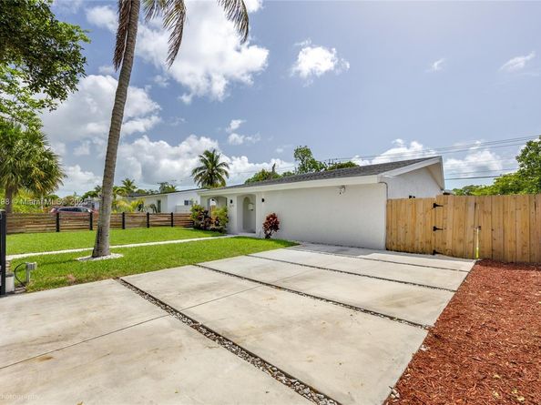 12245 NW 2nd Ave, North Miami FL 33168